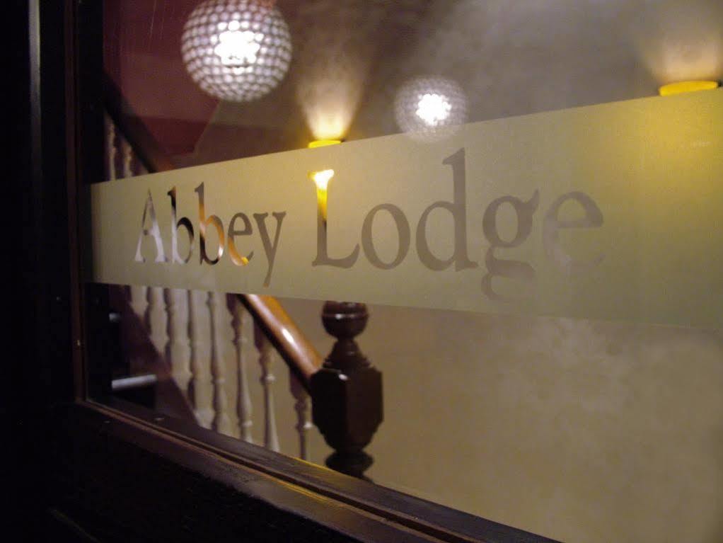 The Abbey Lodge Hotel Bradford  Exterior photo
